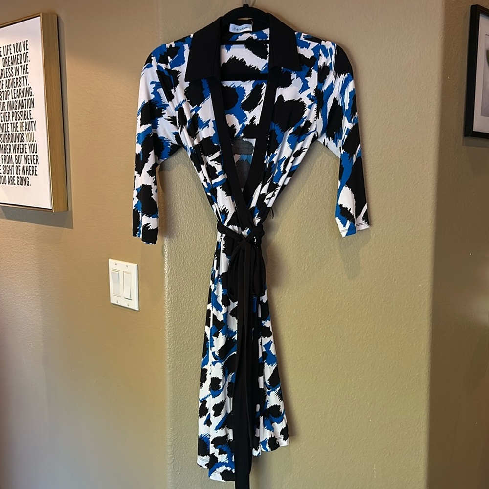 Wrap dress- blue, black and white